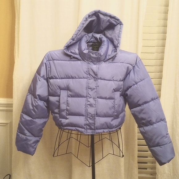 Soho Apparel Jackets & Blazers - Soho Apparel Crop Puffer Jacket sz M/L NWOT